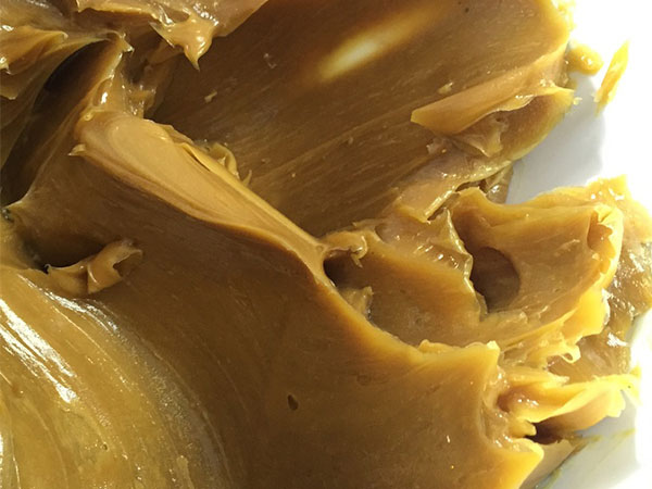 不同类型润滑脂颜色不同